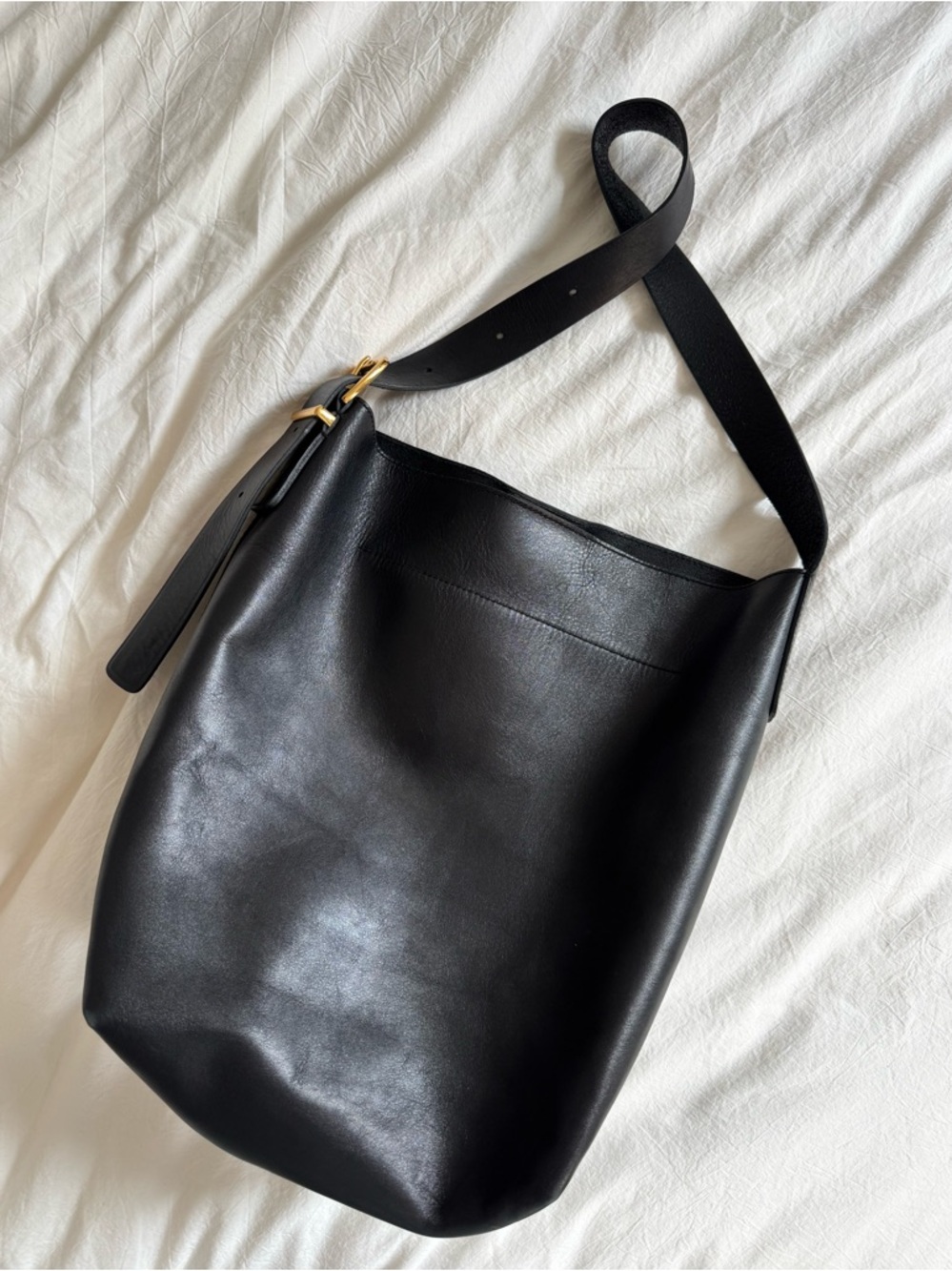 Madewell The Essential Bucket Tote